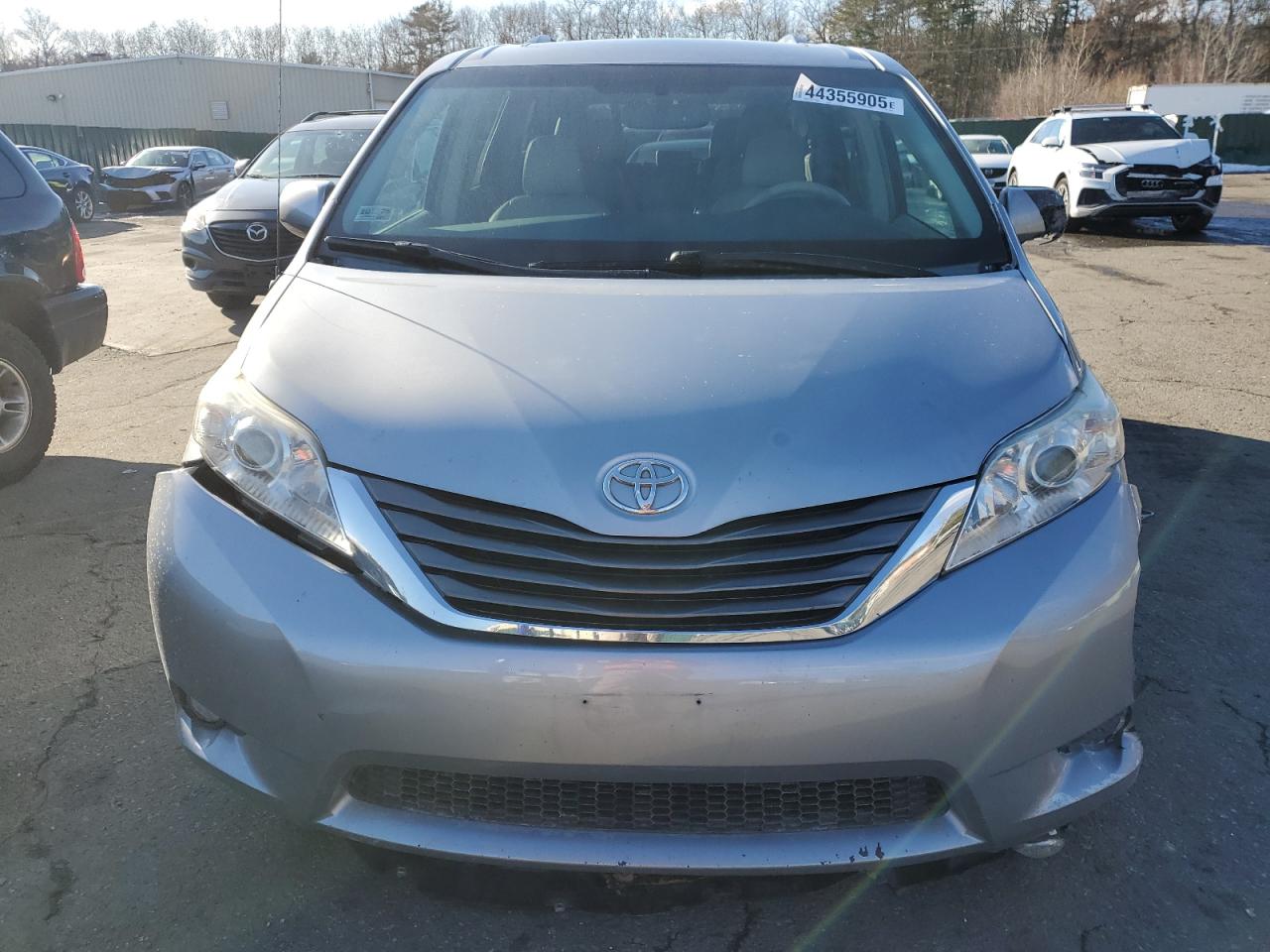 2013 Toyota Sienna - Image 5