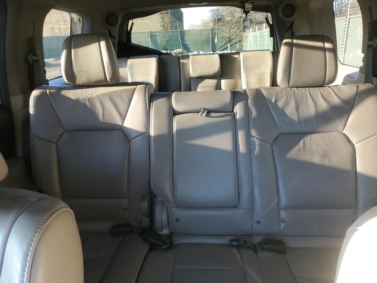2015 Honda Pilot - Image 10