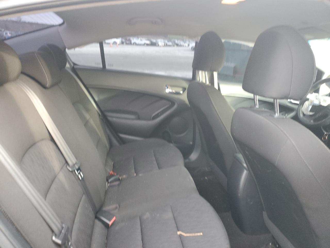 2016 Kia Forte - Image 10