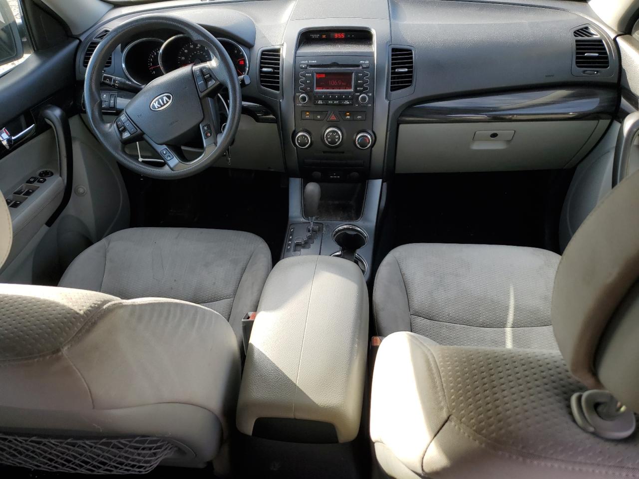 2011 Kia Sorento - Image 8