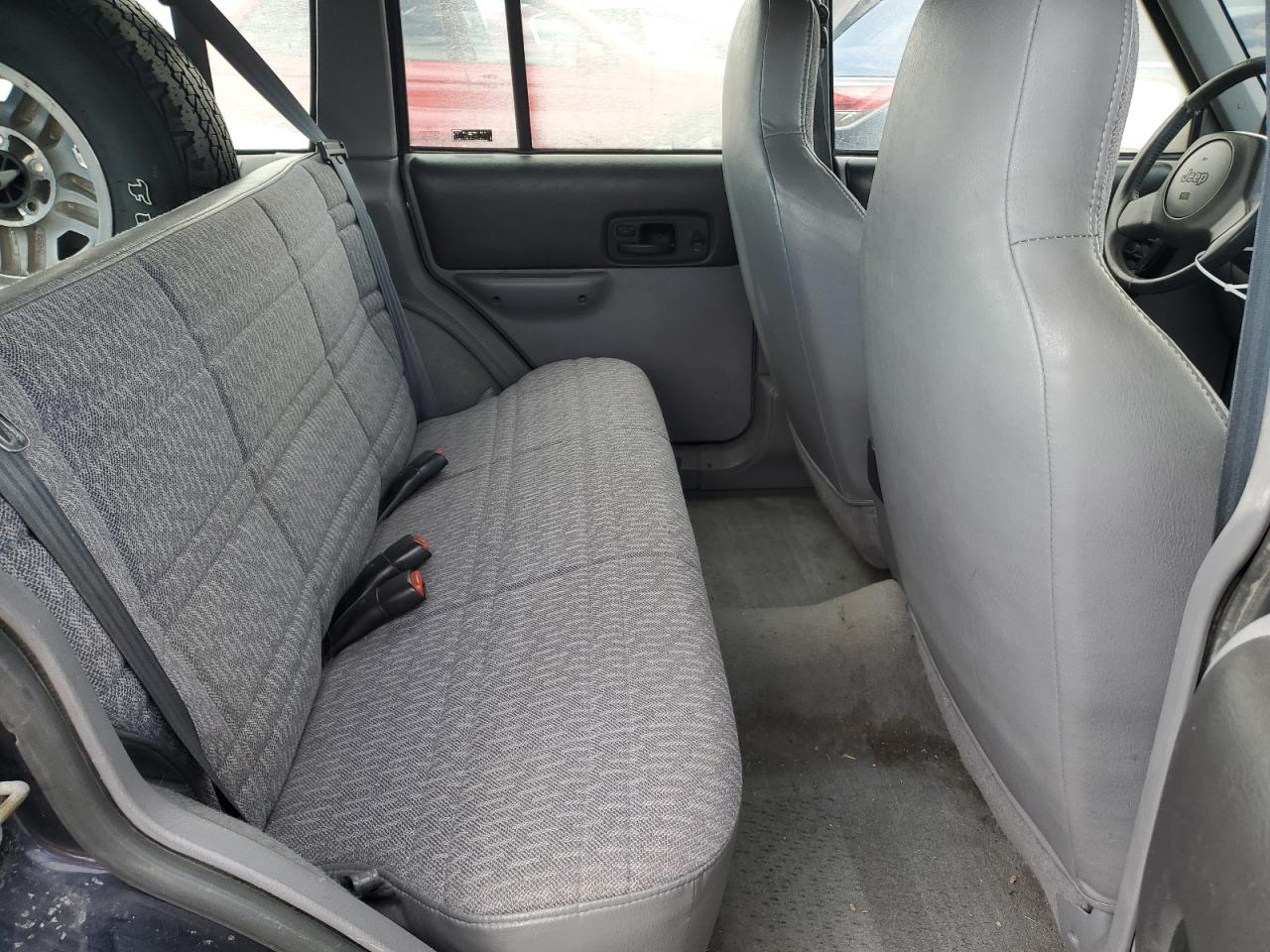 1998 Jeep Grand Cherokee - Image 11