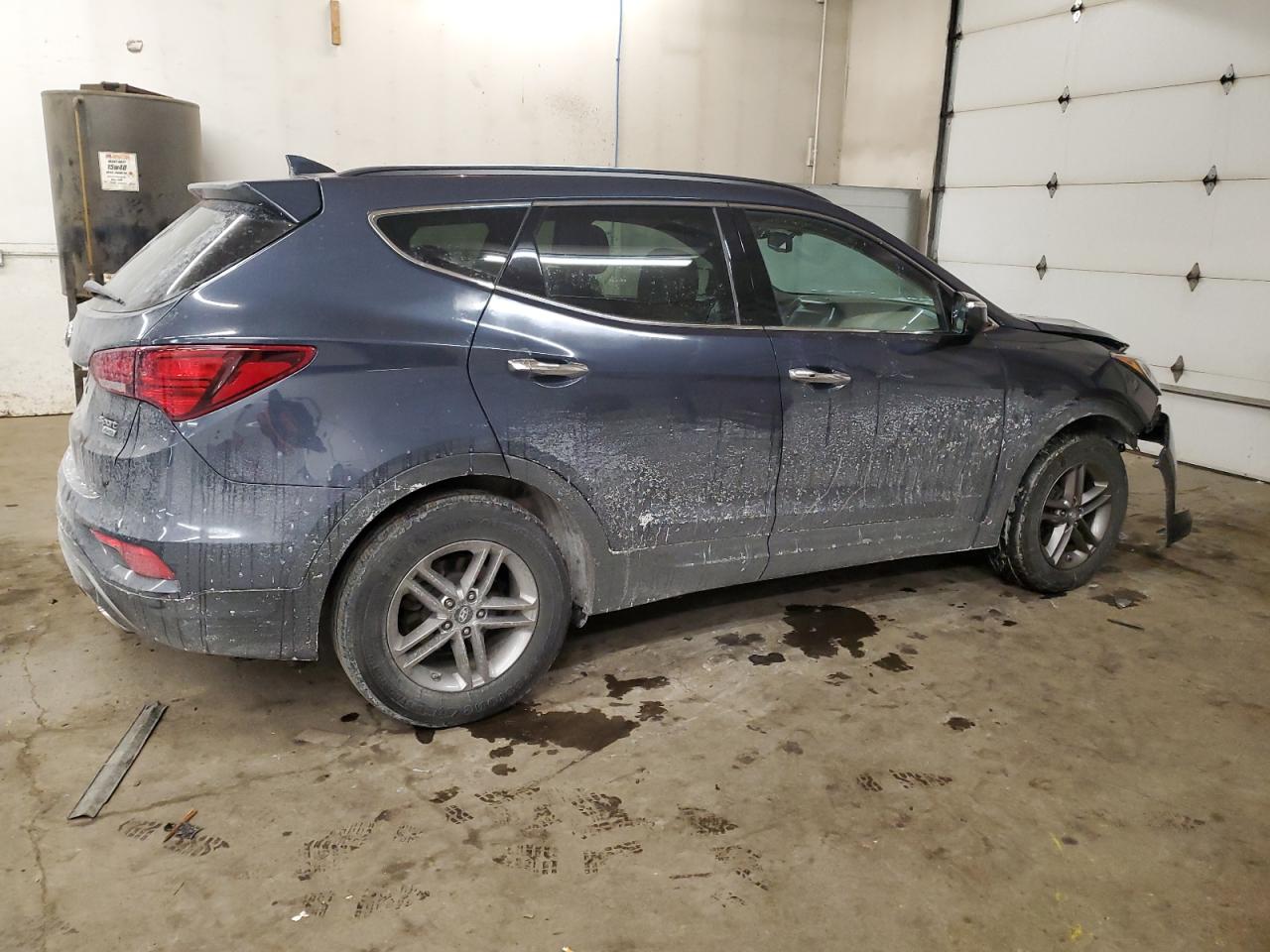 2017 Hyundai Santa Fe - Image 3