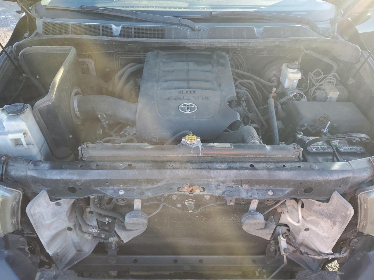 2012 Toyota Tundra - Image 11