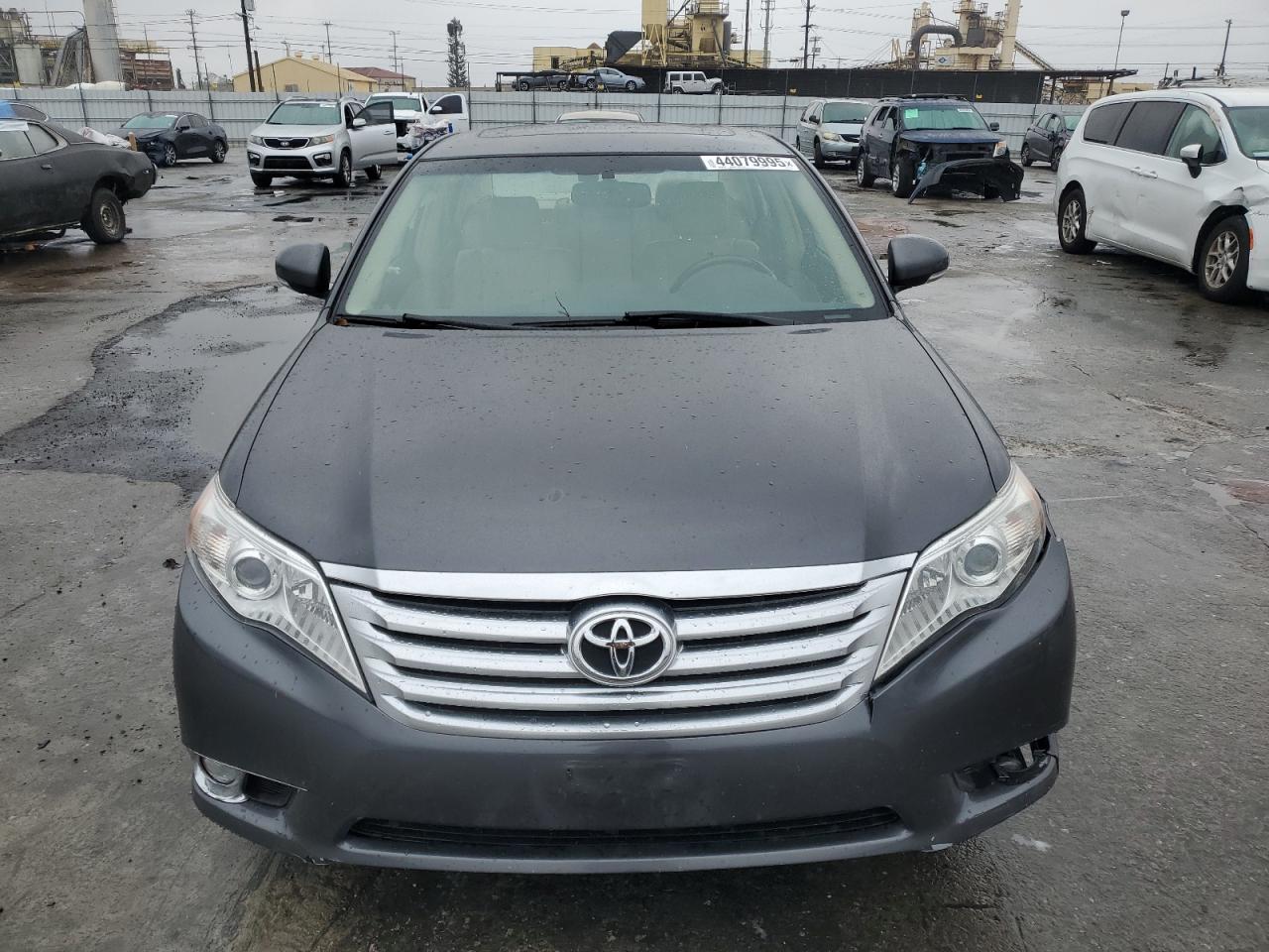 2011 Toyota Avalon - Image 5