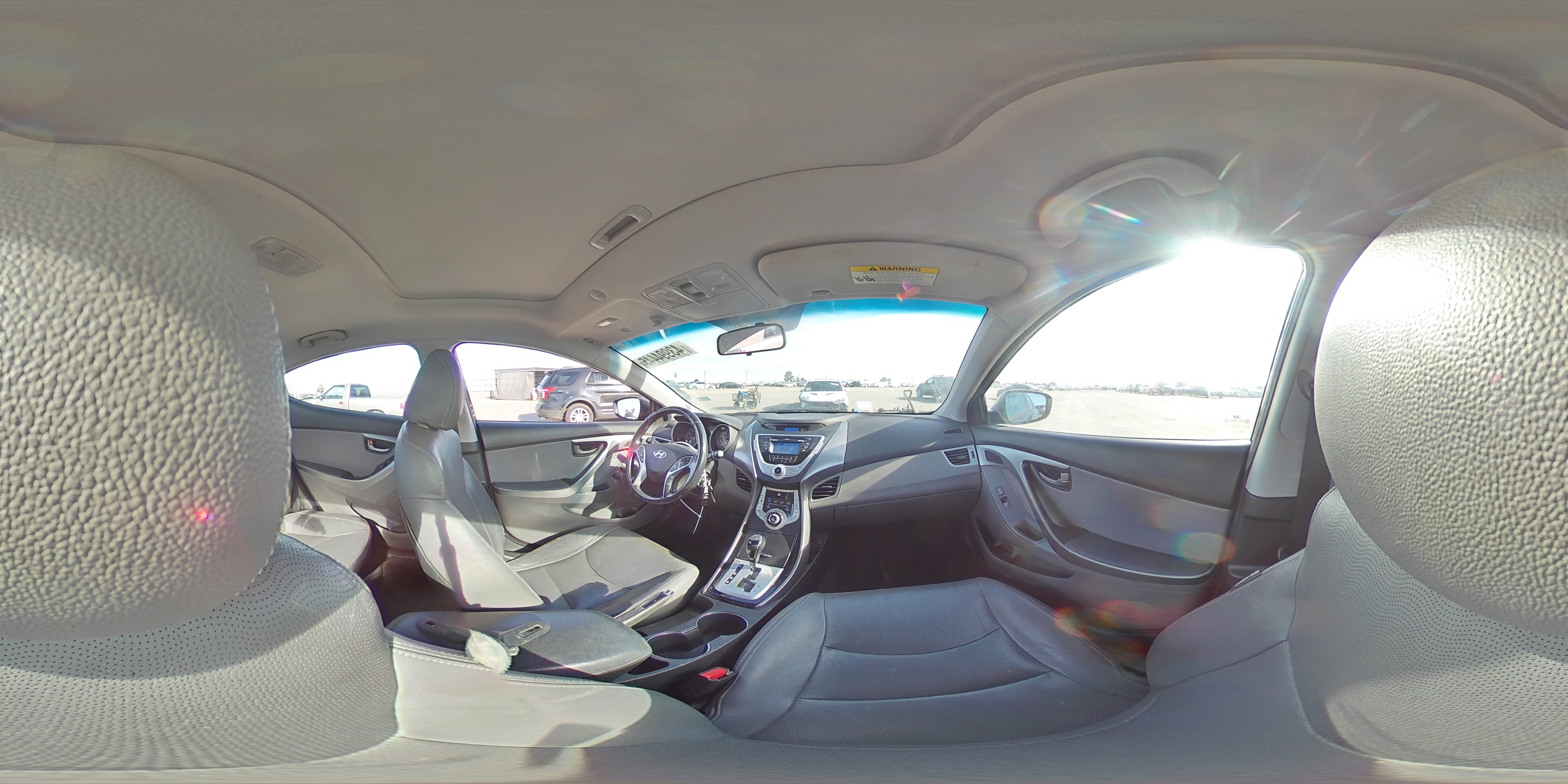 2011 Hyundai Elantra - Image 13