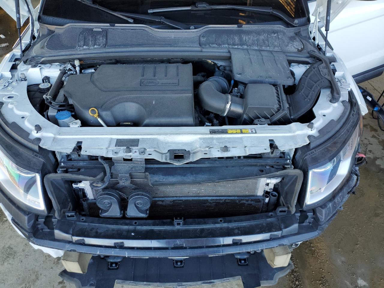2018 Land Rover Range Rover - Image 12