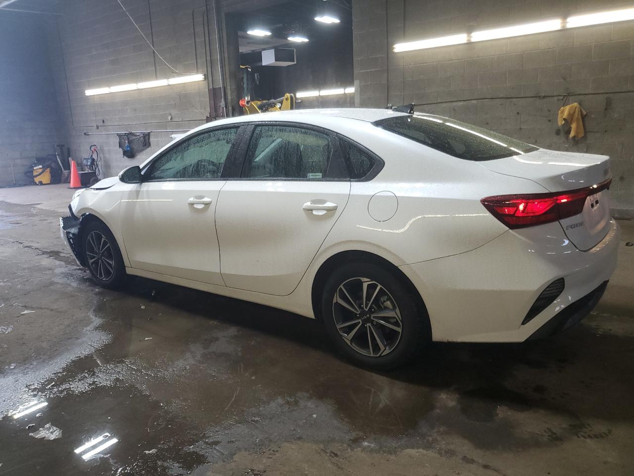 2024 Kia Forte - Image 2