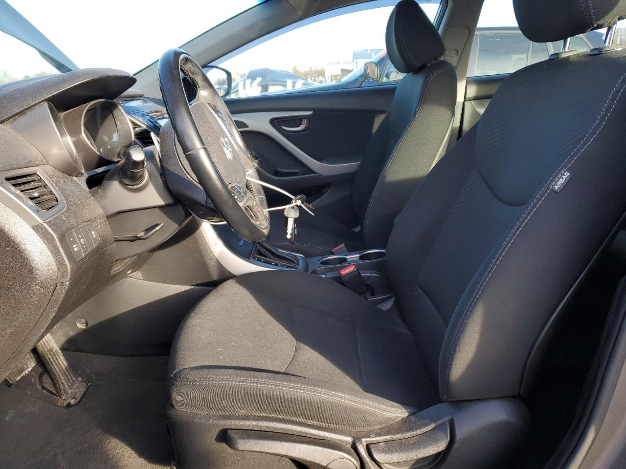 2015 Hyundai Elantra - Image 7