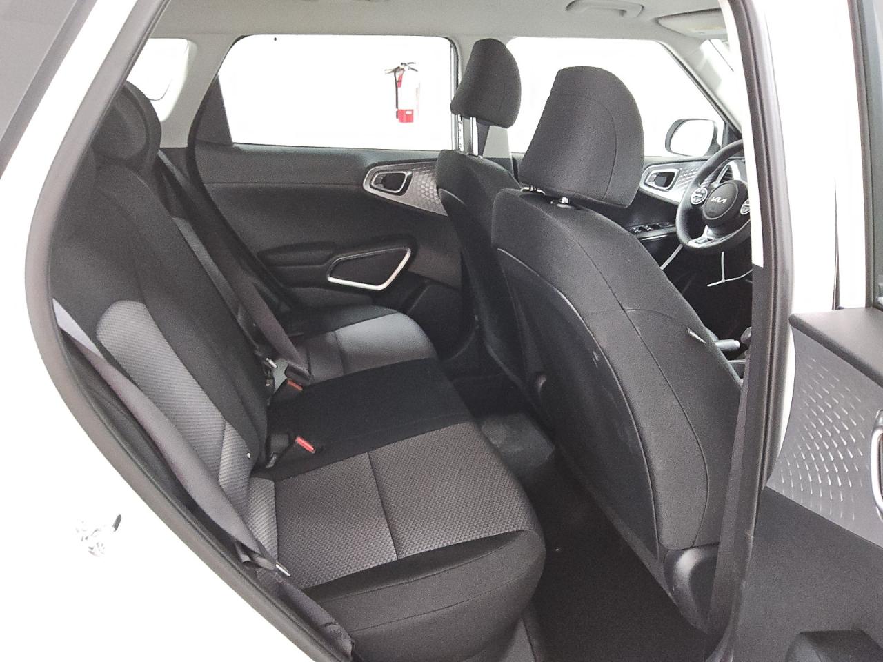 2025 Kia Soul - Image 10