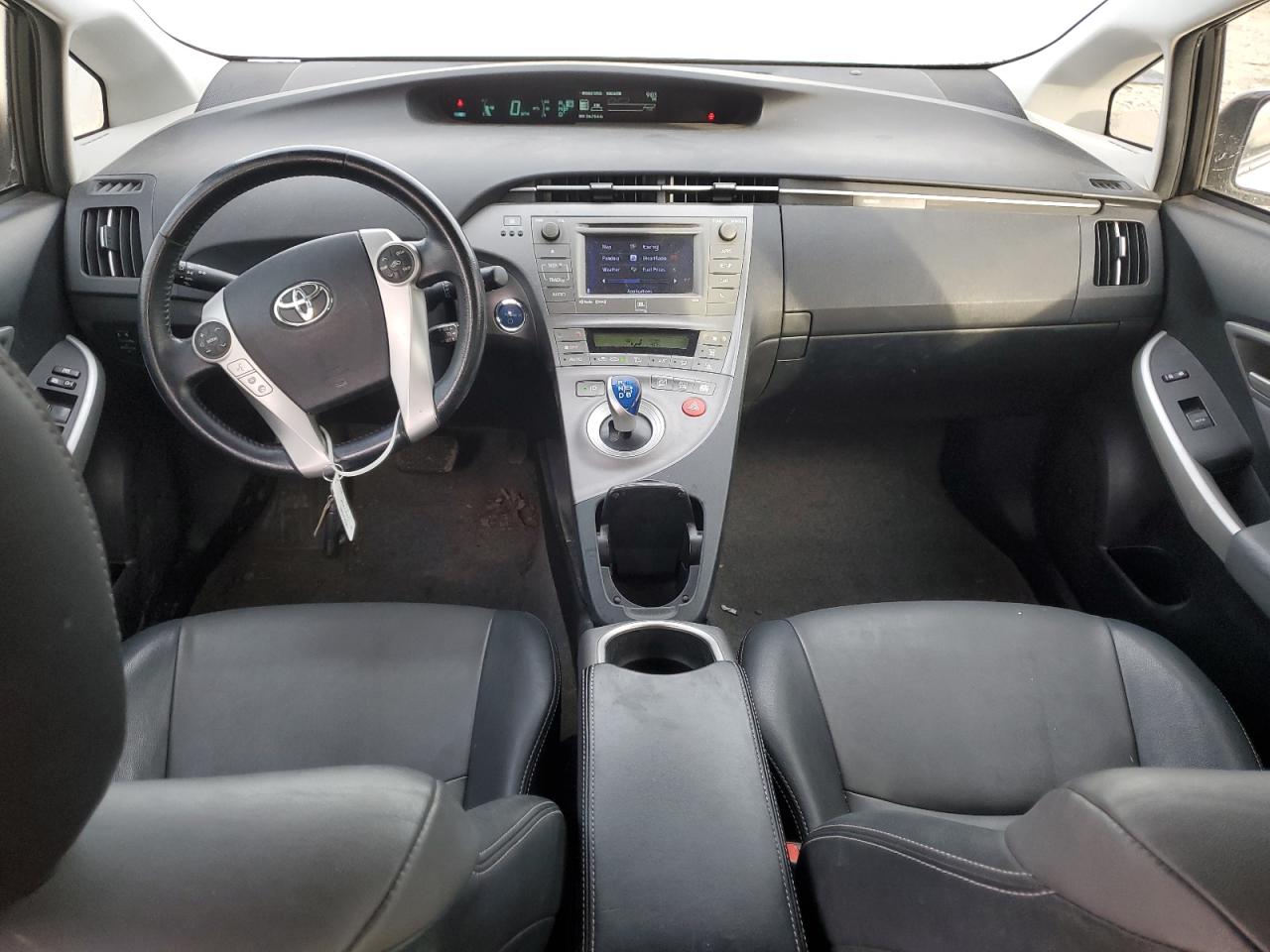 2014 Toyota Prius - Image 8