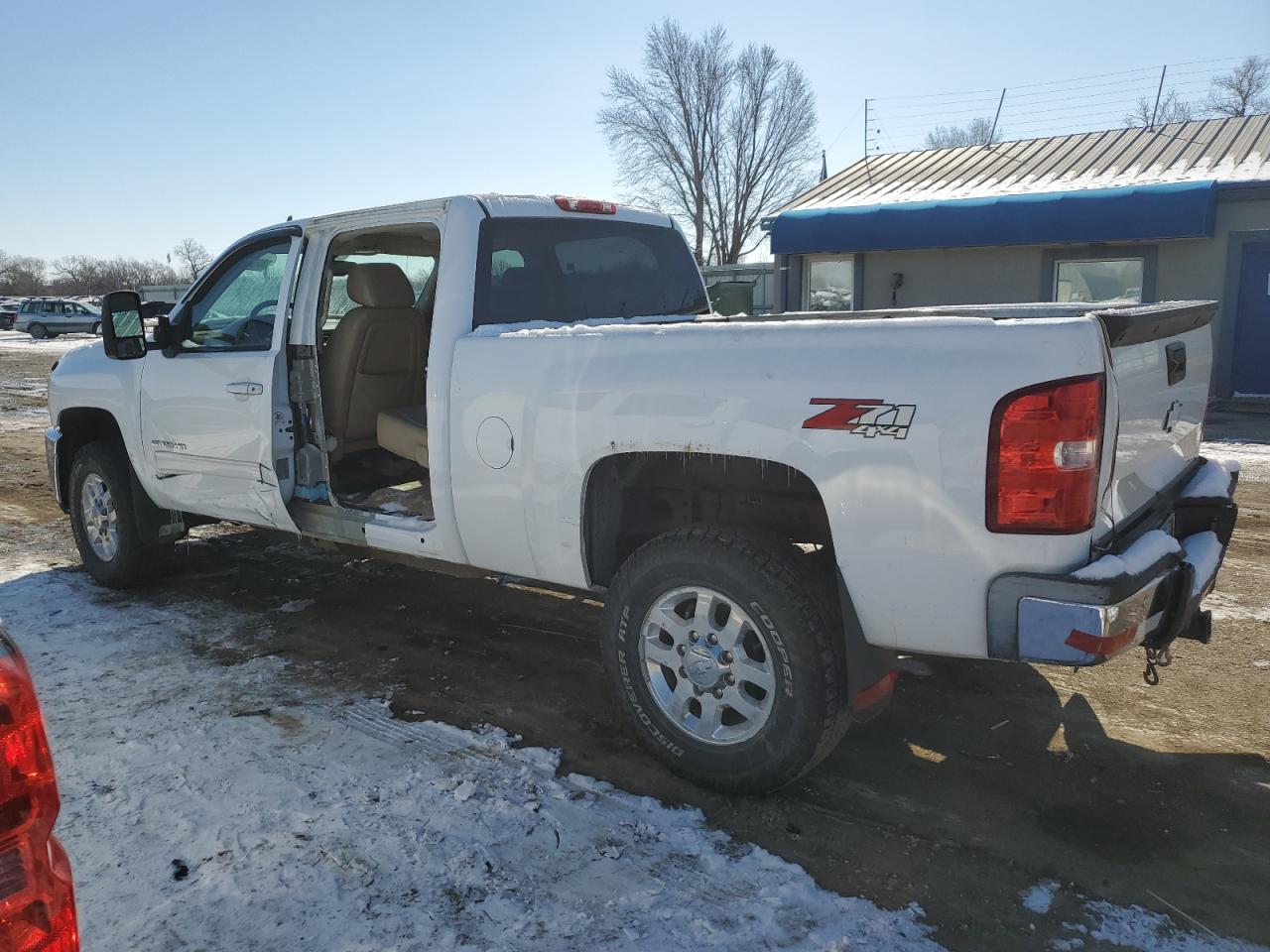 2011 Chevrolet Silverado - Image 2