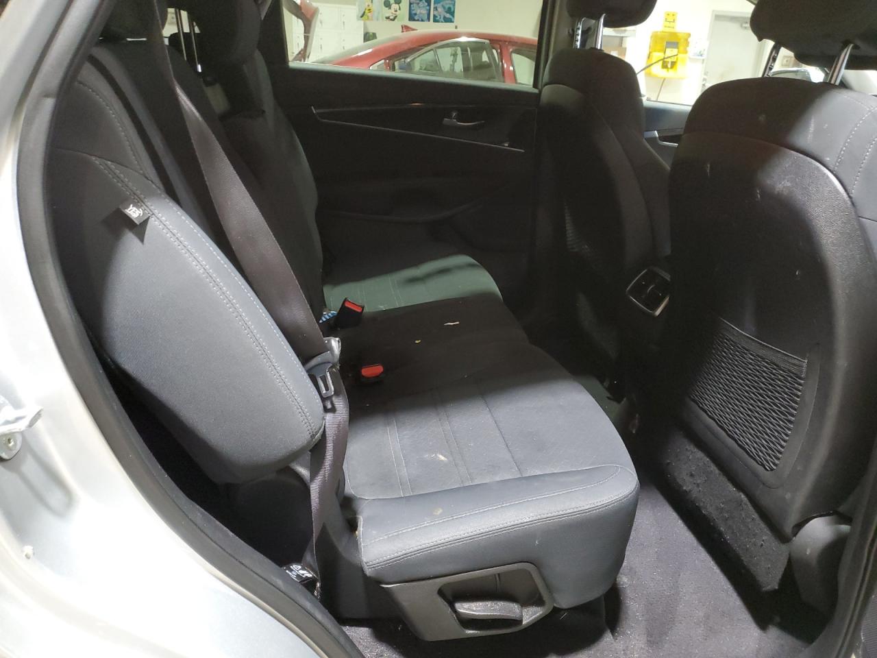 2016 Kia Sorento - Image 11