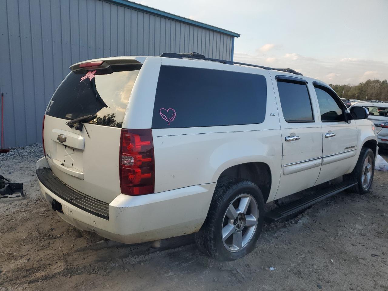 2008 Chevrolet Suburban - Image 3