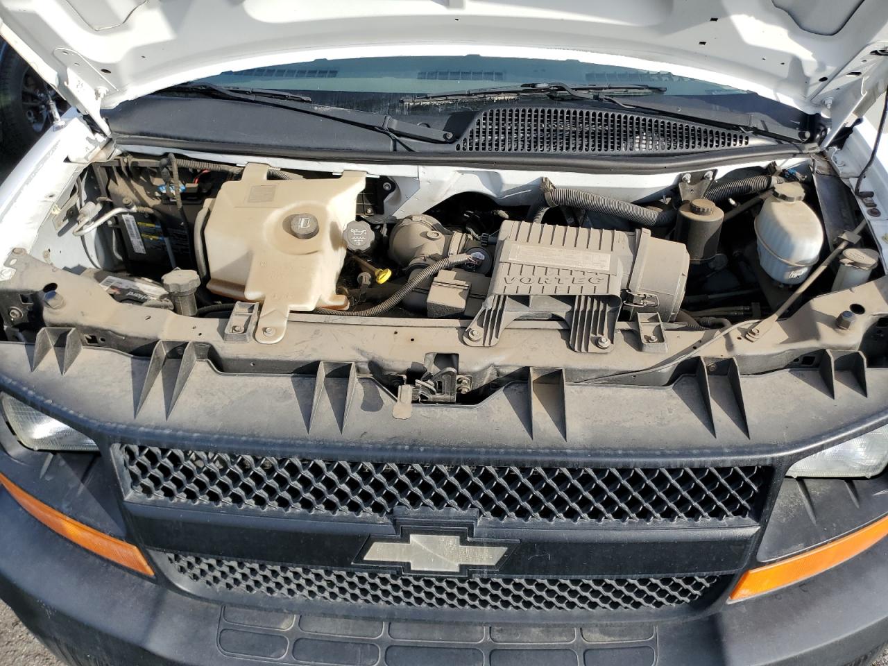 2006 Chevrolet Express - Image 11