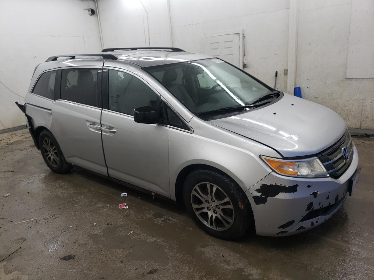 2011 Honda Odyssey - Image 4