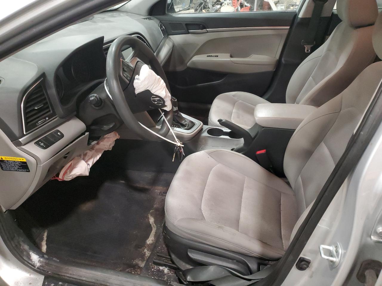 2017 Hyundai Elantra - Image 7