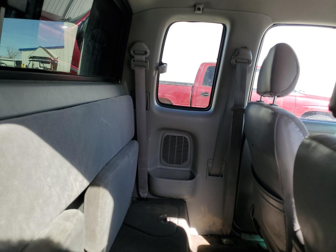 2002 Toyota Tacoma - Image 10