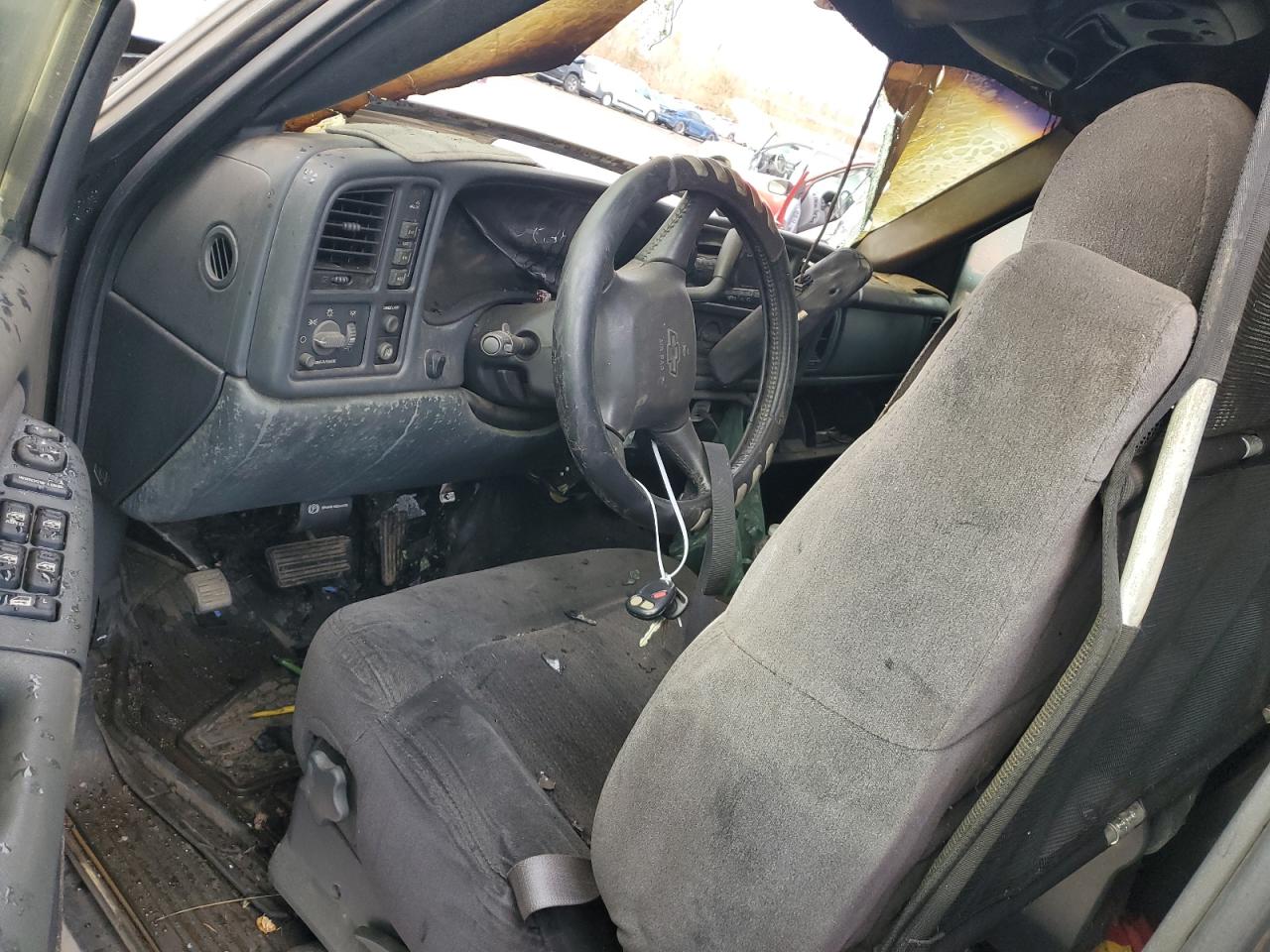 2002 Chevrolet Silverado - Image 8