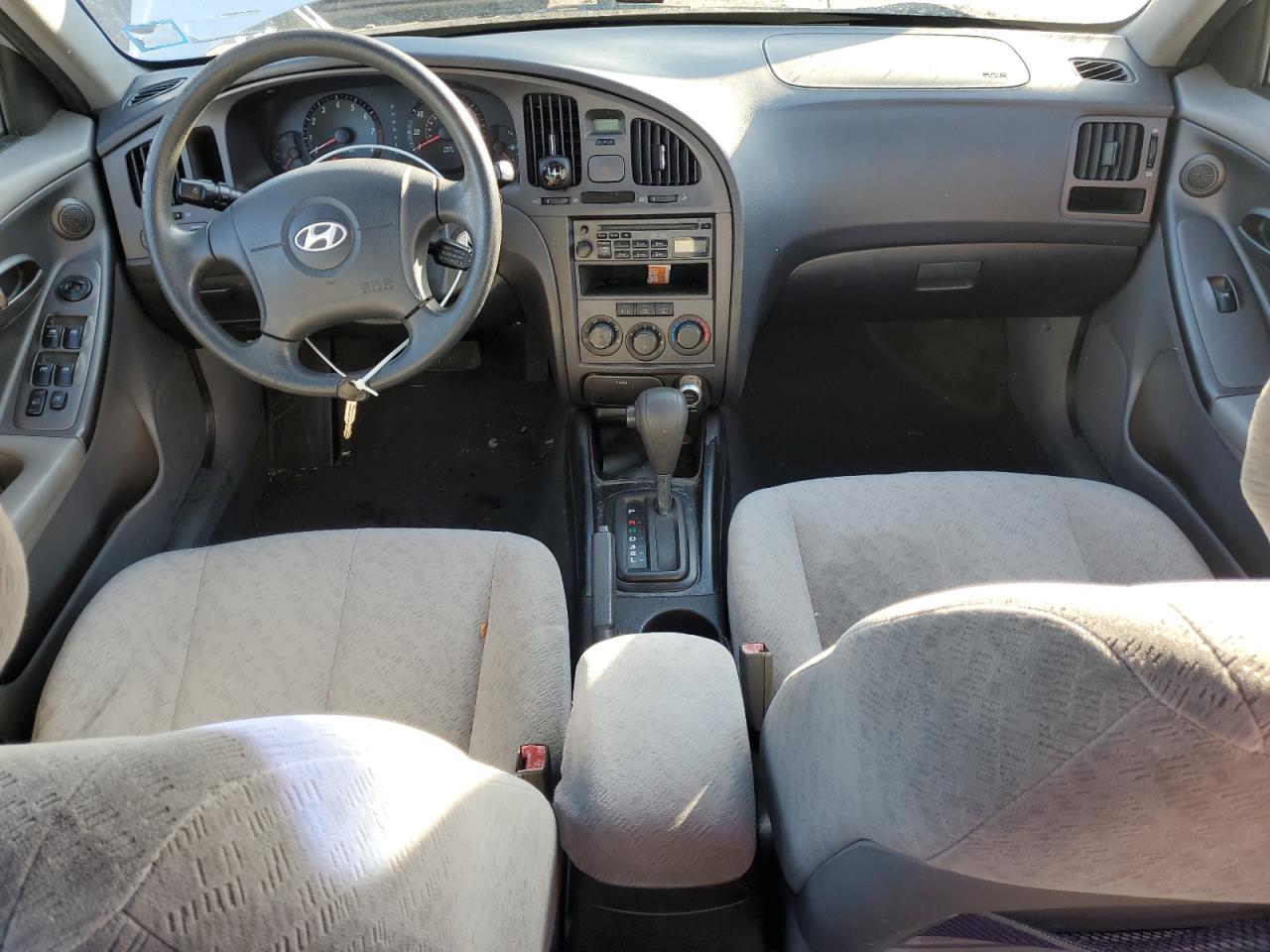 2005 Hyundai Elantra - Image 8