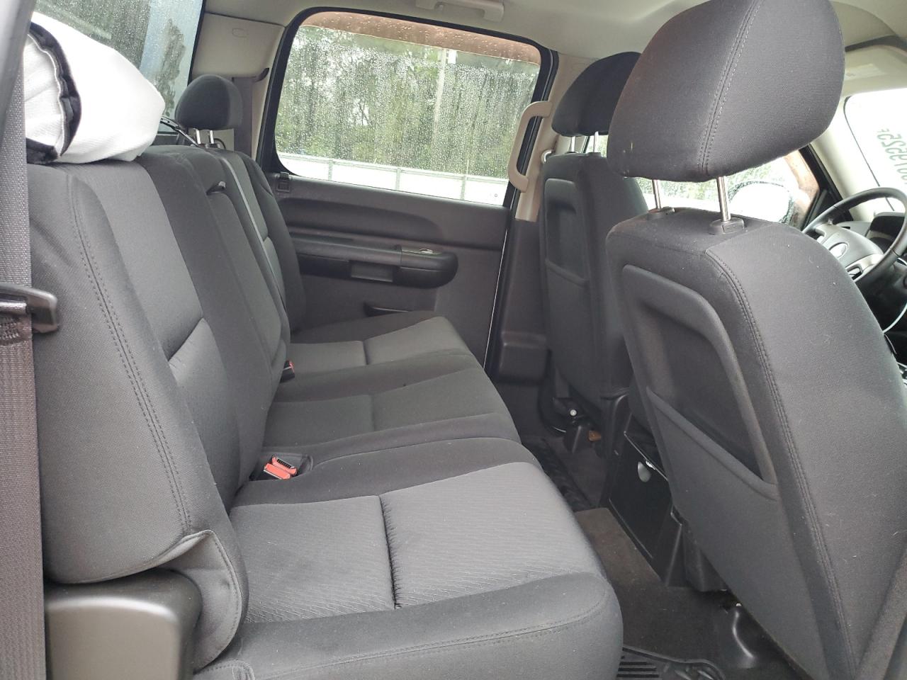 2012 Chevrolet Silverado - Image 10