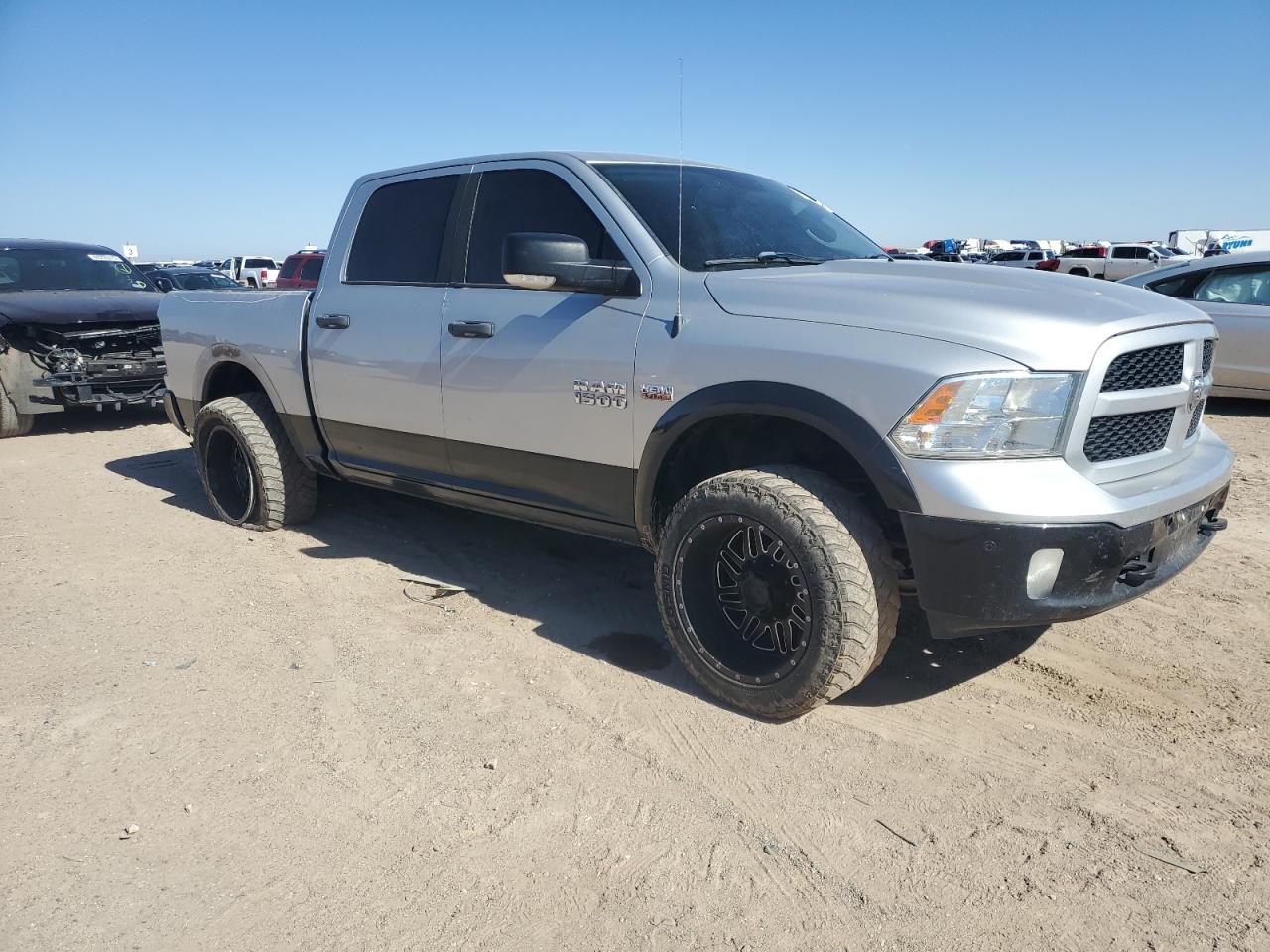 2016 RAM 1500 - Image 4