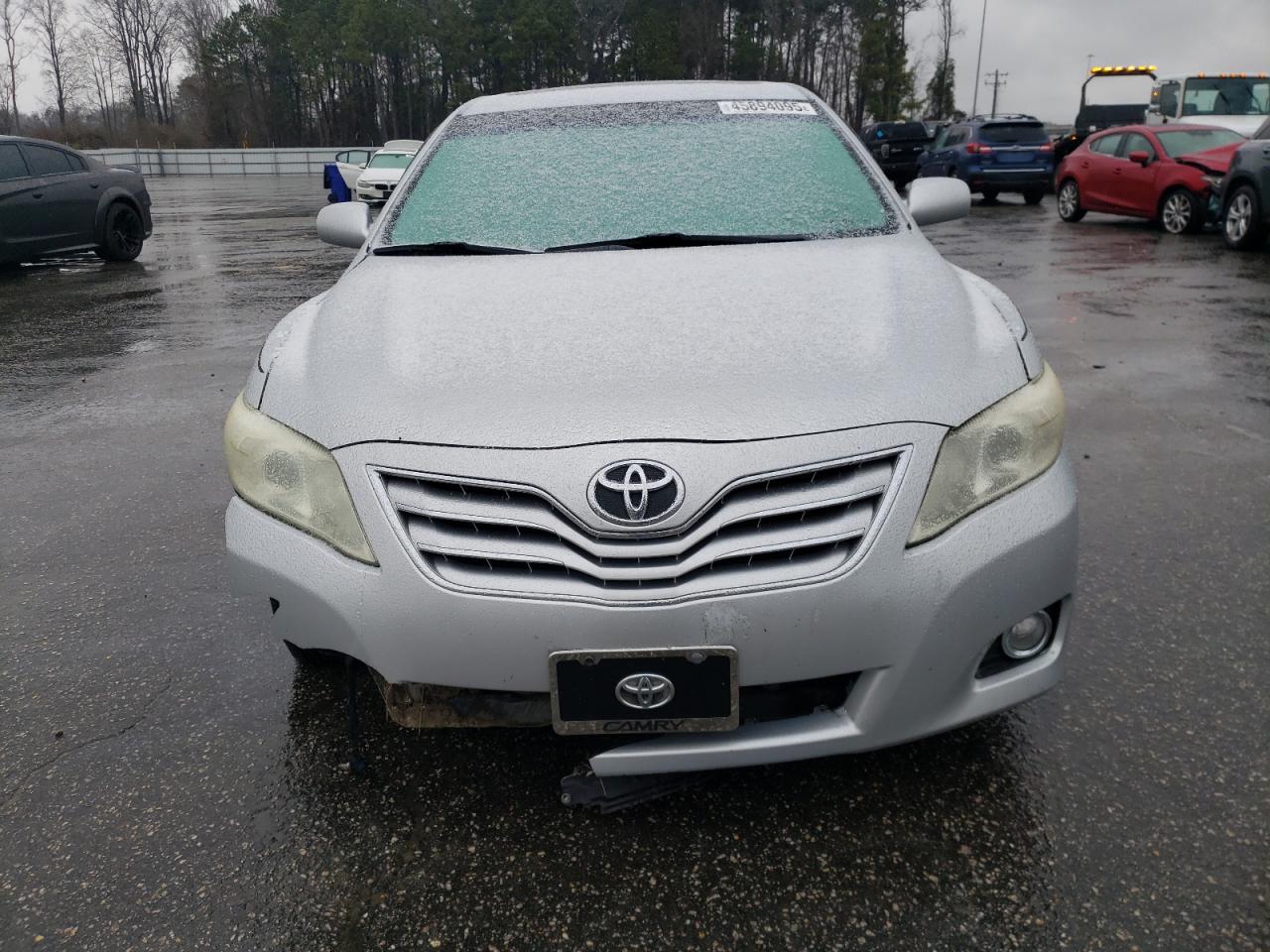 2011 Toyota Camry - Image 5