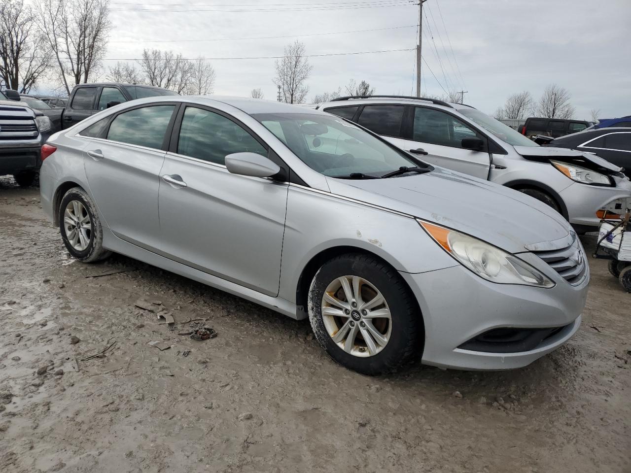 2014 Hyundai Sonata - Image 4