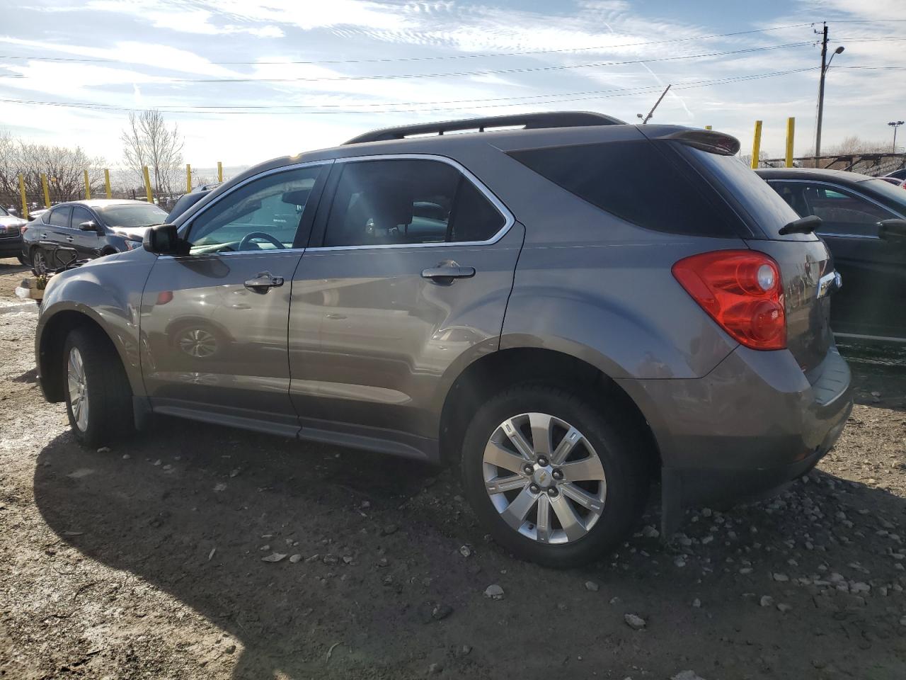 2011 Chevrolet Equinox - Image 2