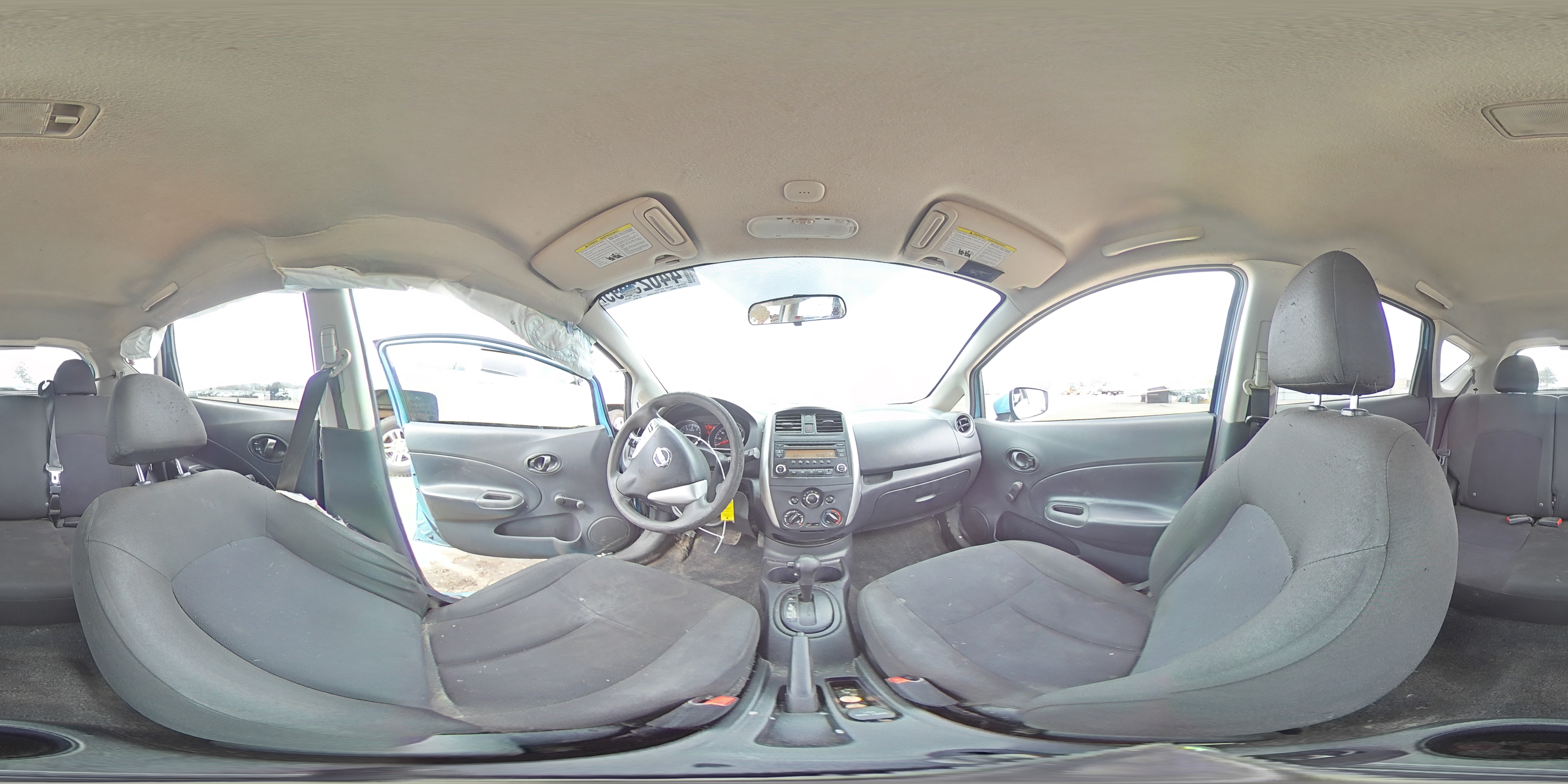 2015 Nissan Versa - Image 13