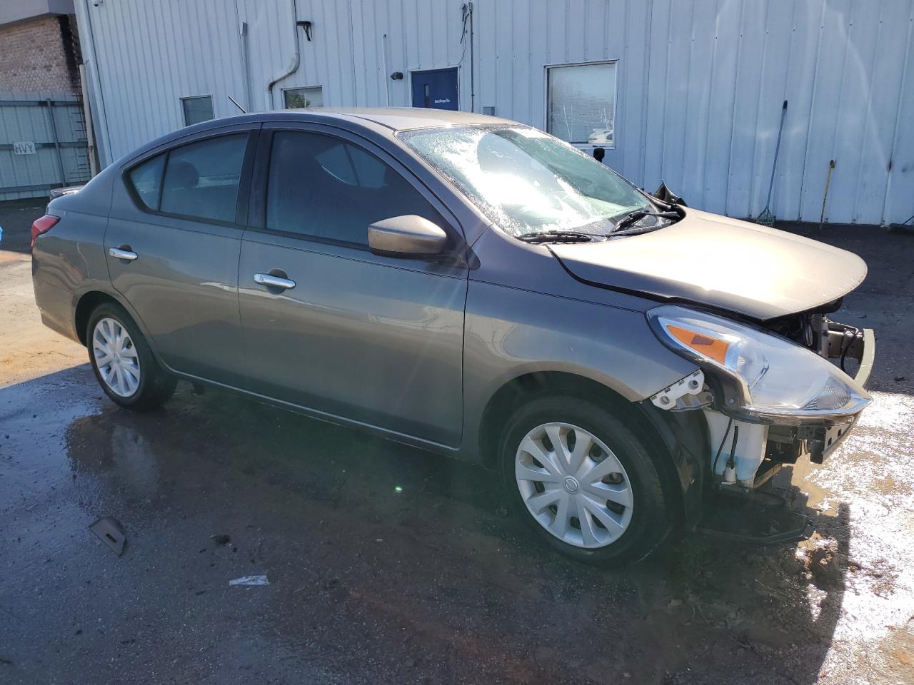 2016 Nissan Versa - Image 4