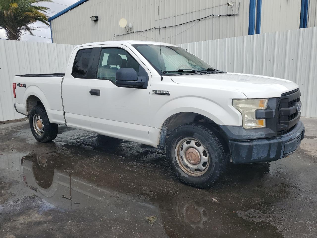 2015 Ford F-150 - Image 4