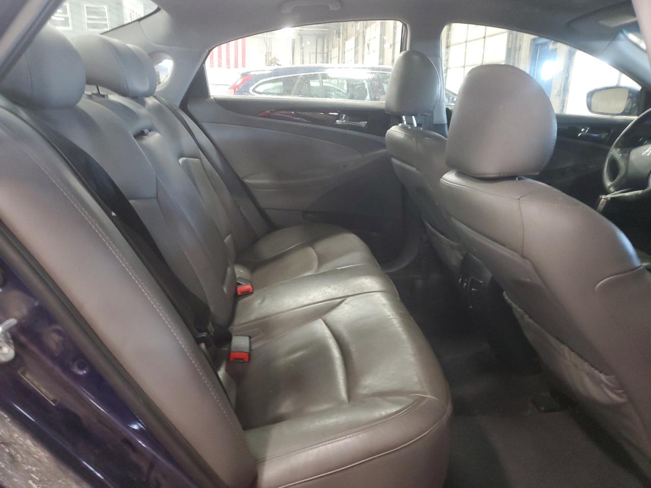 2013 Hyundai Sonata - Image 10