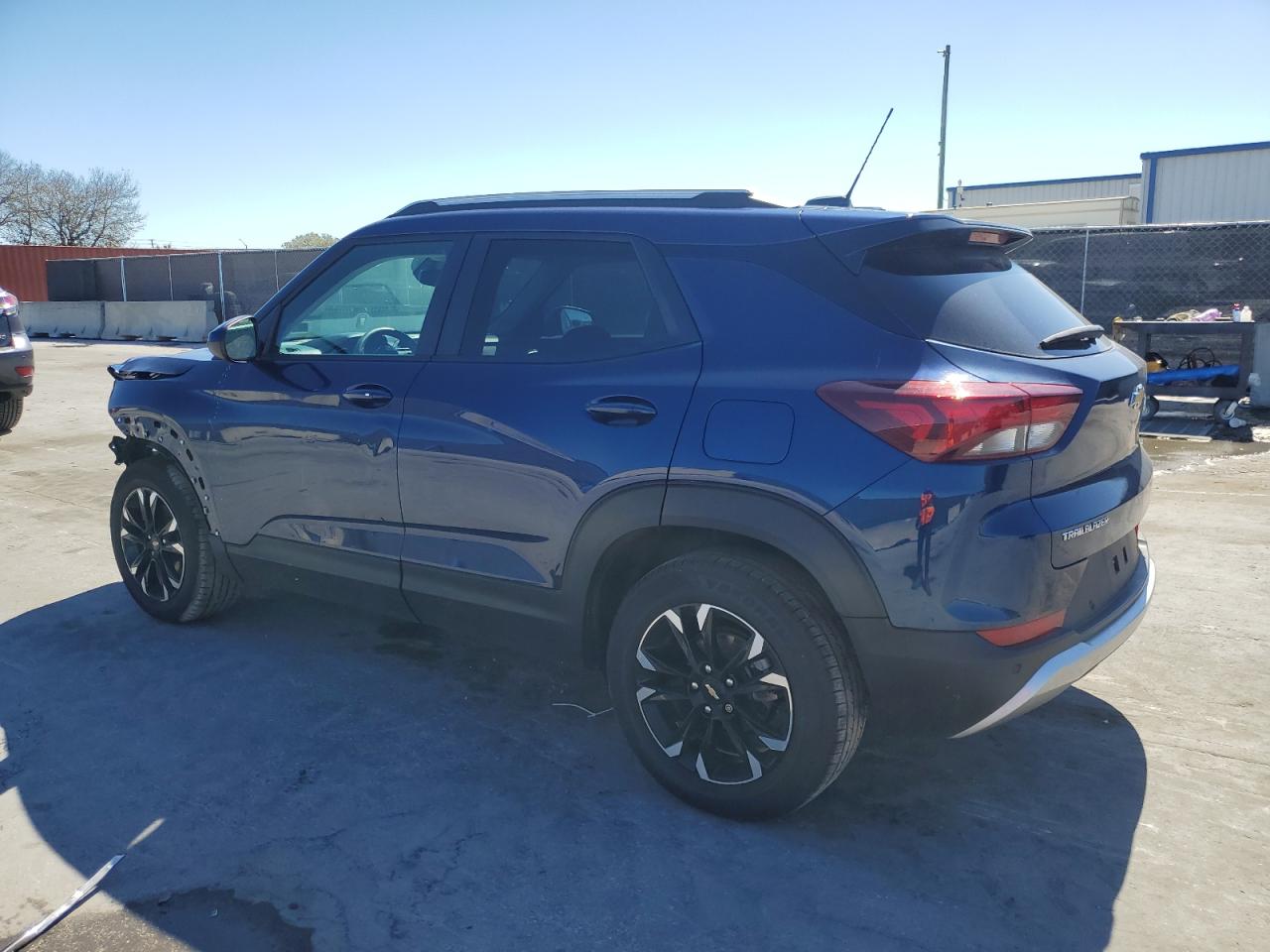 2022 Chevrolet TrailBlazer - Image 2