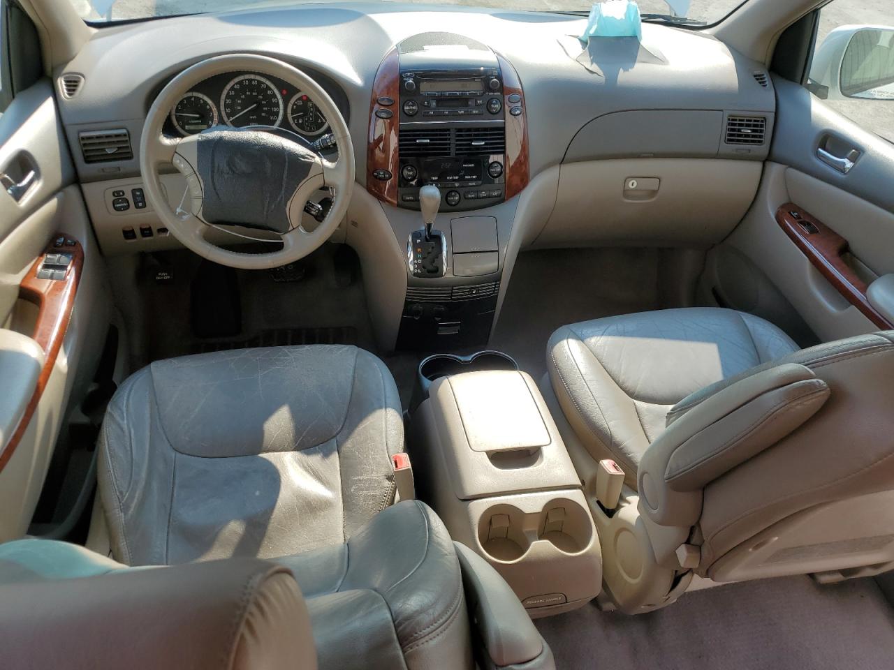 2004 Toyota Sienna - Image 8