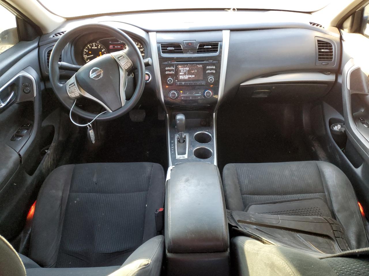2015 Nissan Altima - Image 8
