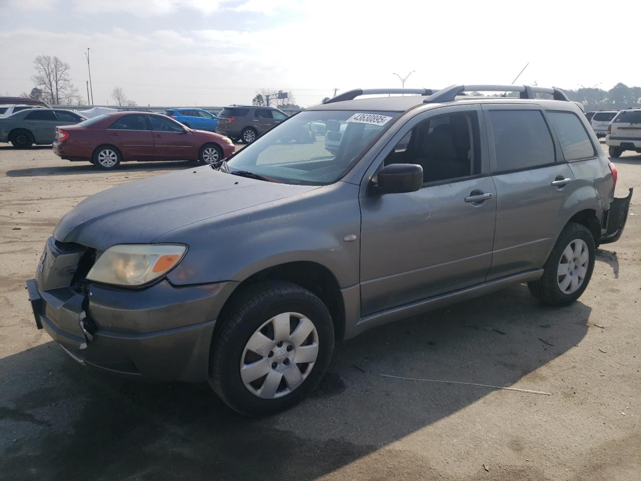 2005 Mitsubishi Outlander - Image 1