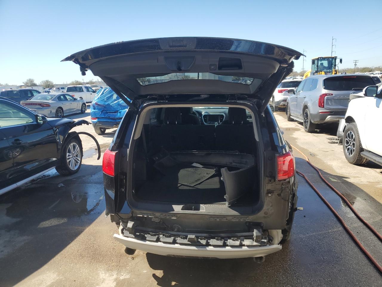 2017 GMC Acadia - Image 6