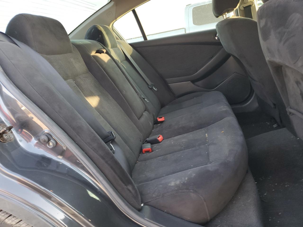 2010 Nissan Altima - Image 10