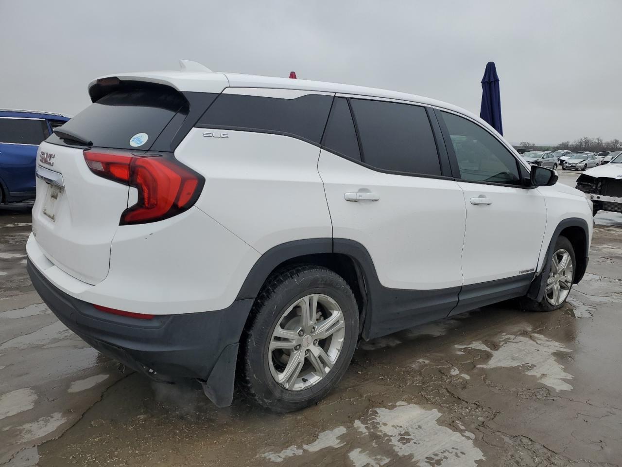 2018 GMC Terrain - Image 3