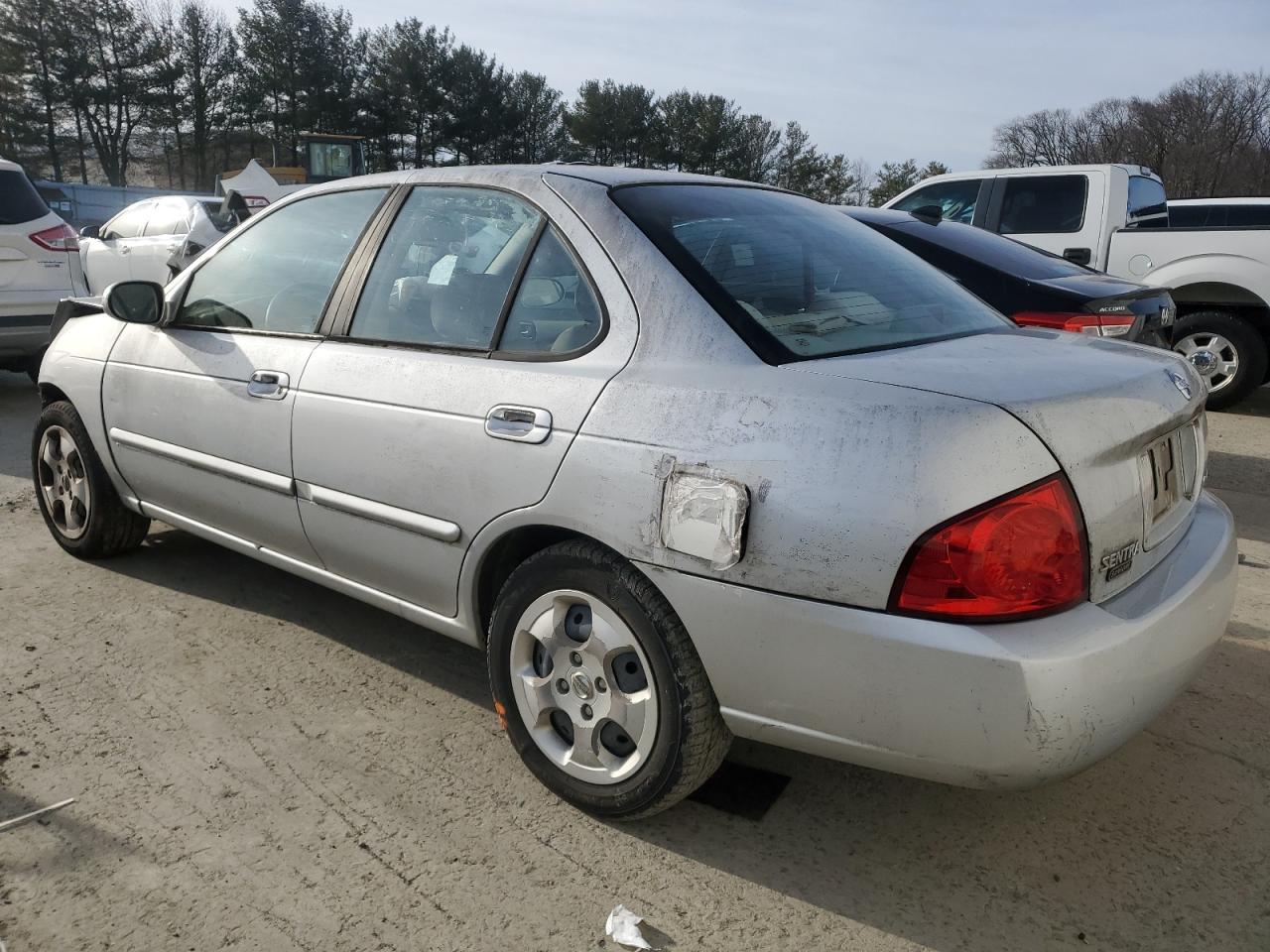 2005 Nissan Sentra - Image 2