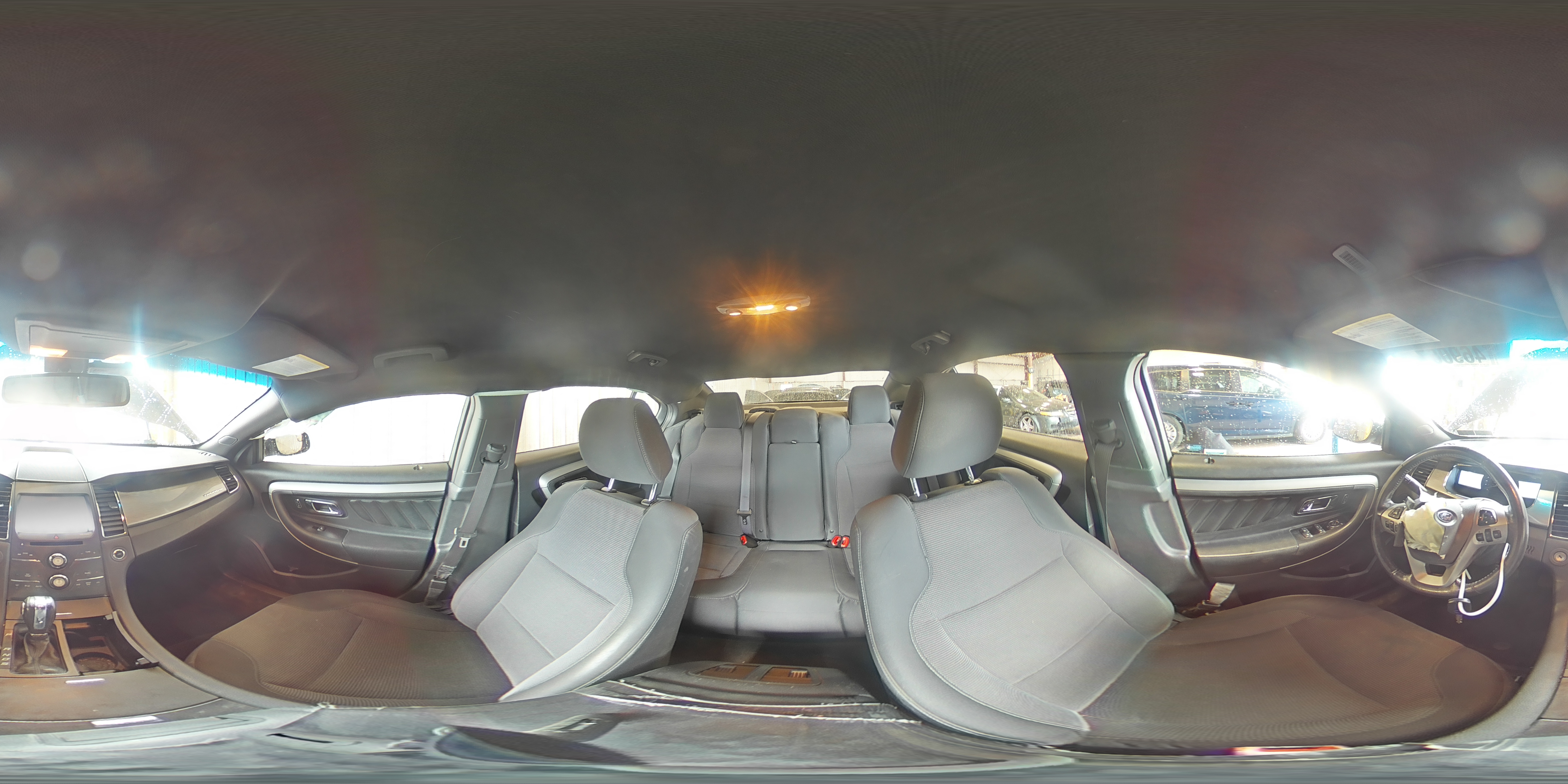 2014 Ford Taurus - Image 14