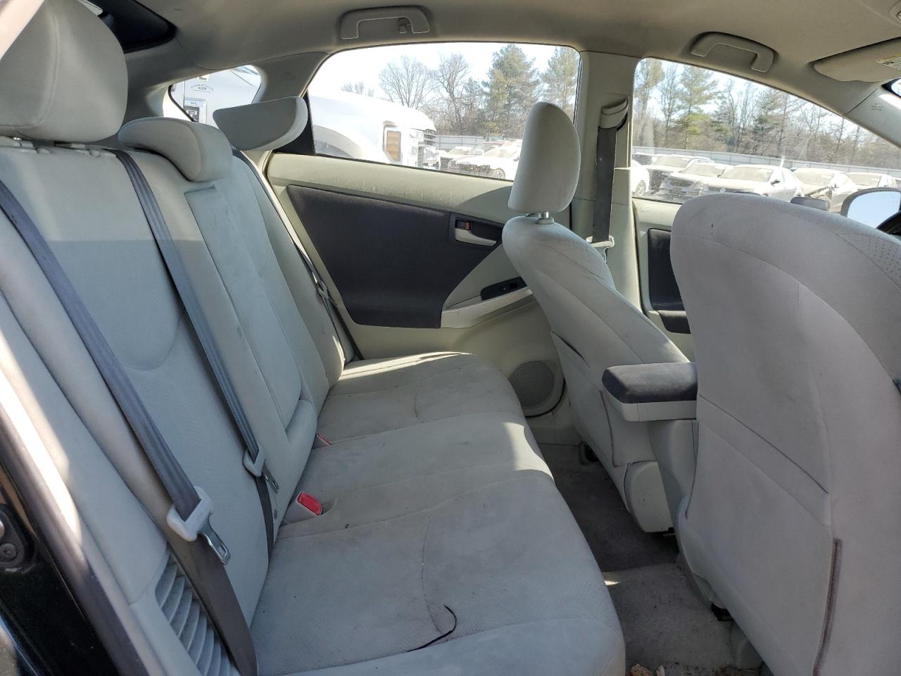 2010 Toyota Prius - Image 10