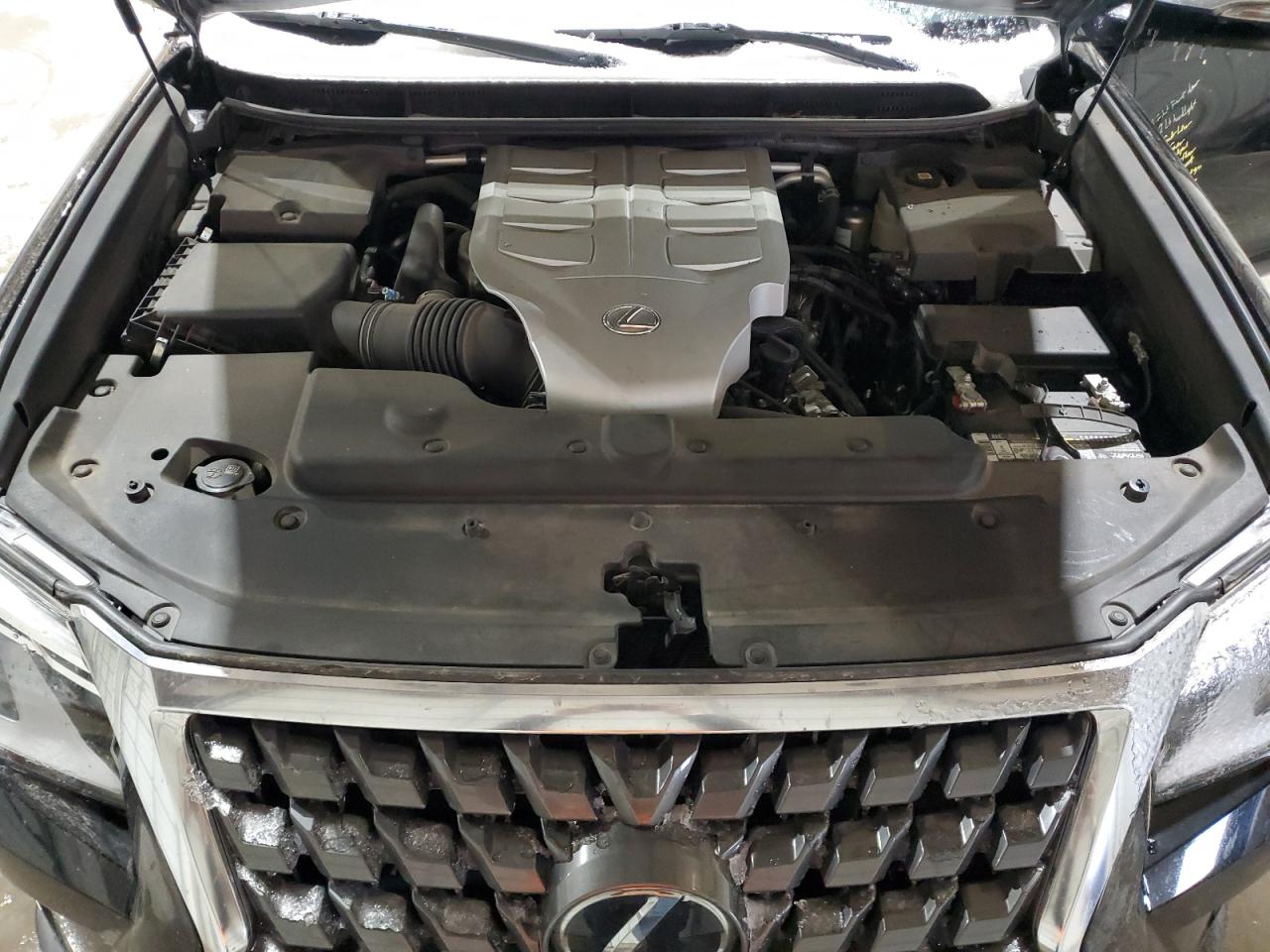 2021 Lexus GX - Image 12