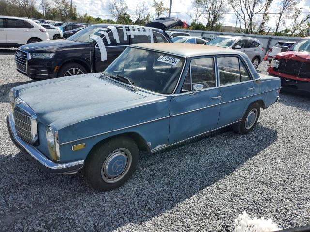 1969 Mercedes Benz 220D