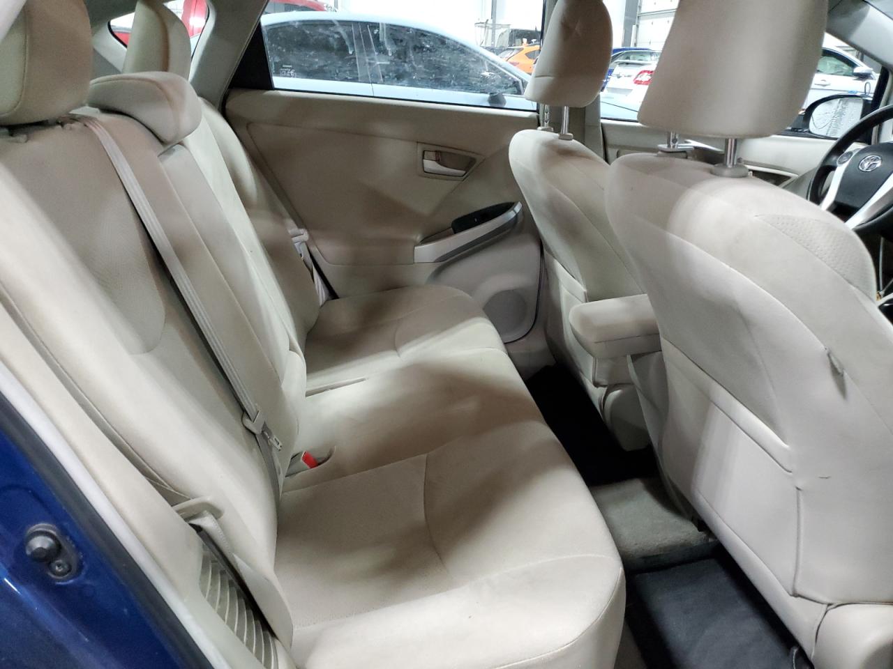 2011 Toyota Prius - Image 10