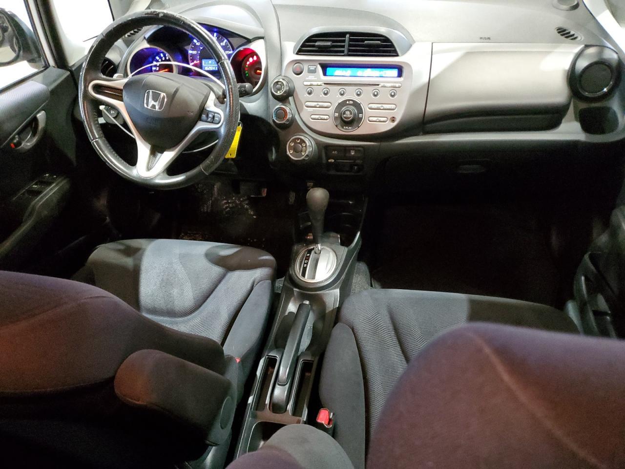 2010 Honda Fit - Image 8