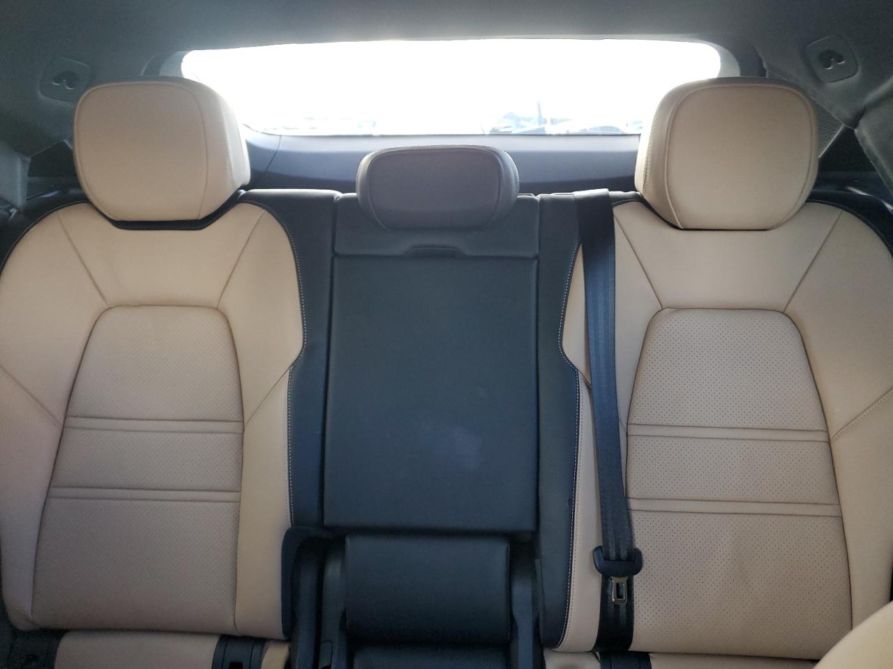 2024 Porsche Cayenne - Image 10