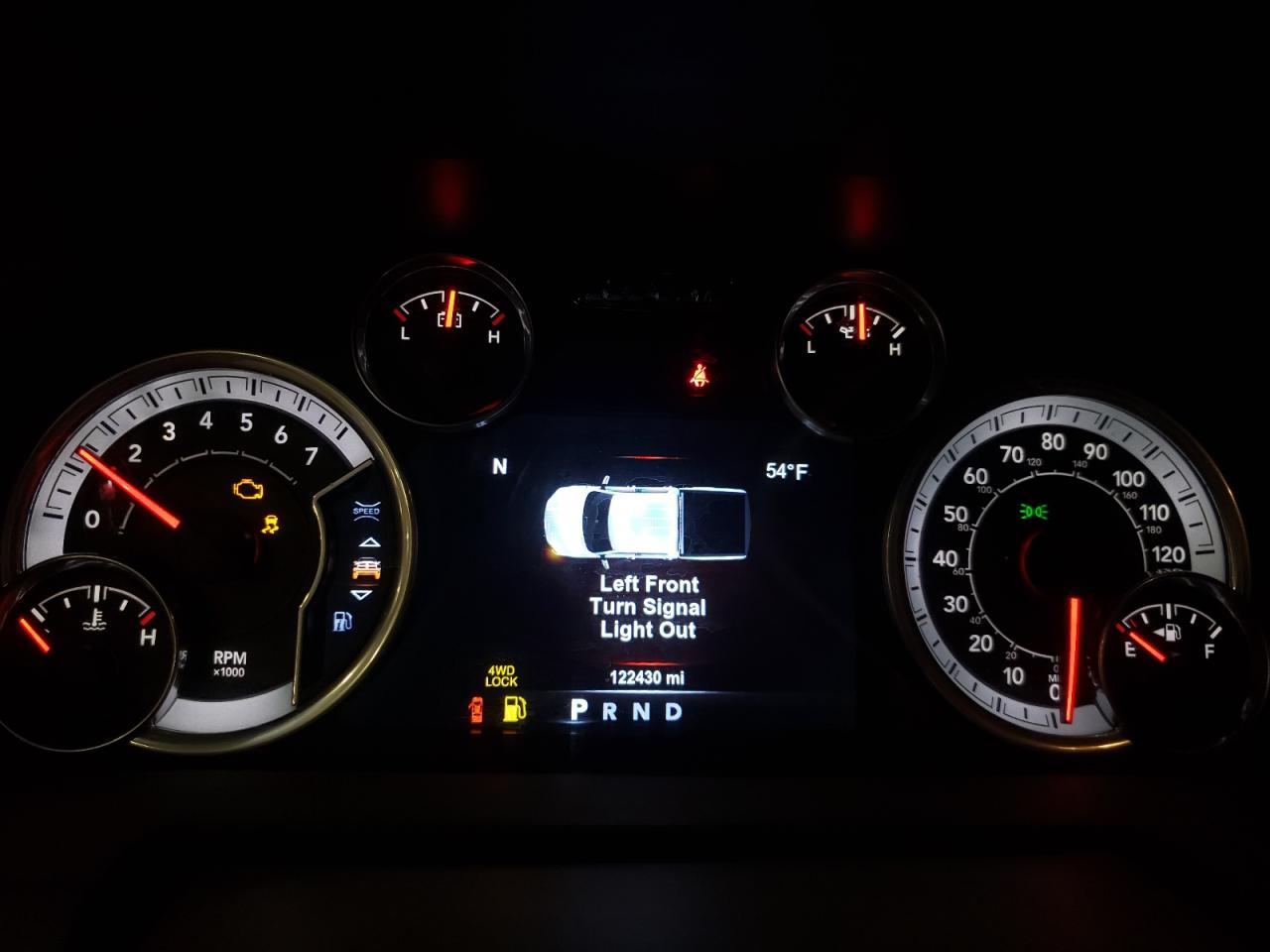 2015 RAM 1500 - Image 9