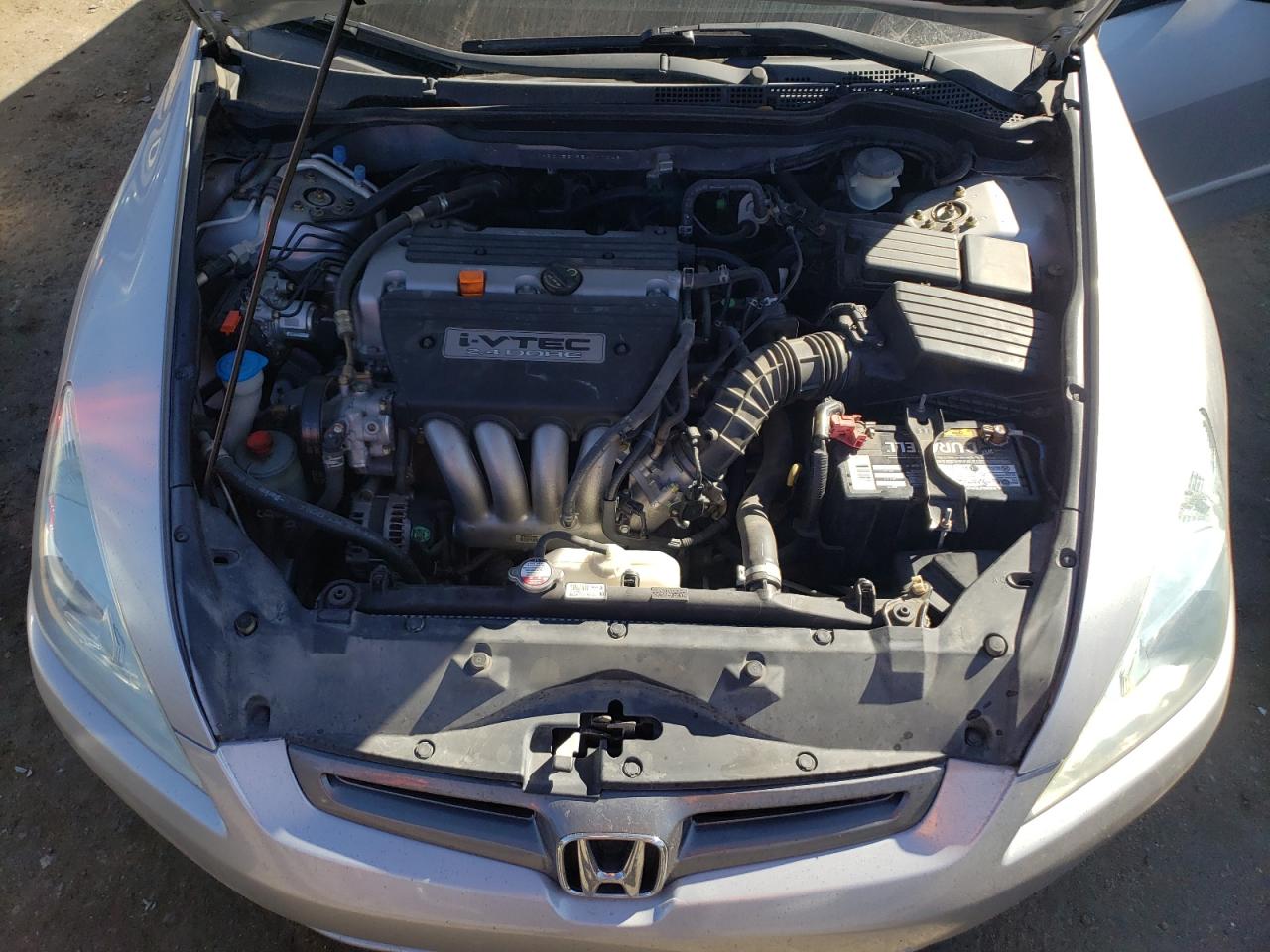 2005 Honda Accord - Image 11