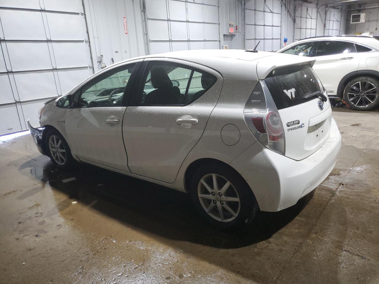 2012 Toyota Prius - Image 2